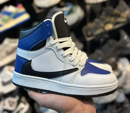 کتانی زنانه ترویس ساق‌دار سفید آبی