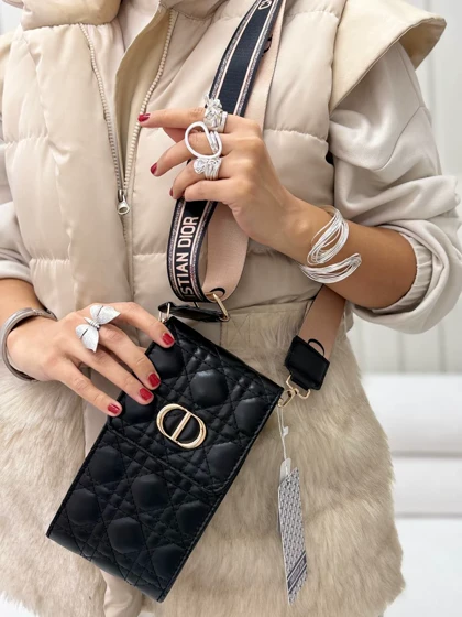 کیف پاسپورتی سنیلا