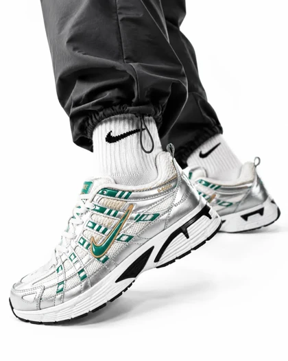 کتانی مردانه مدل رانینگ نایک P6000 سفید نقره ای سبز NIKE