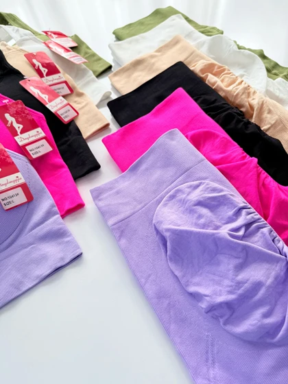 ست نیم‌تنه کاپ‌دار پشت قهرمانی و شورتک پشت چروک سیملس