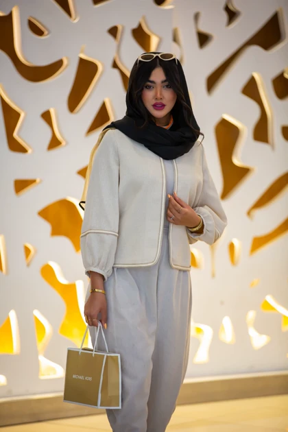 کت کنفی لاریسا