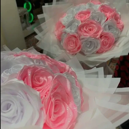 گل رز جاودان 14 شاخه دو رنگ