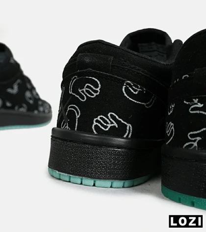 کفش کتانی مردانه و زنانه مشکی Jordan 1 x Kaws مدل 6914