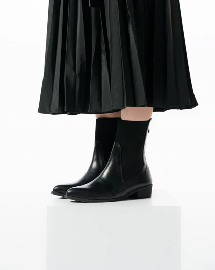 نیم بوت زنانه استرادیواریوس مدل Stradivarius Ankle Boots - BTB50