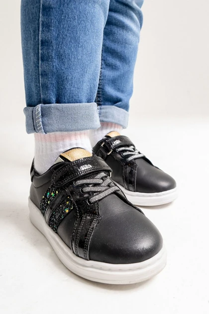 کفش پیاده روی بچگانه mnpc mnpc