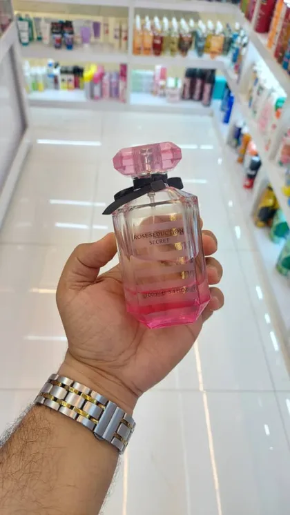 عطر ادکلن زنانه ویکتوریا سیکرت بامشل از شرکت رووینا مشابه بوی ویکتوریا سیکرت بامشل