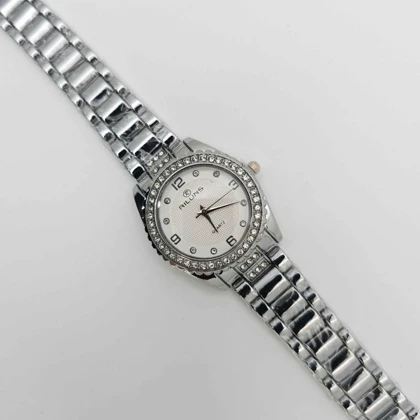 ساعت مچی زنانه مجلسی ریلانس Riluns نگین‌دار با موتور کوارتز