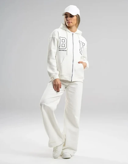 پیش گلدوزی کلاهدار