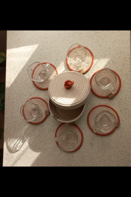 زیر لیوانی6 عددی همراه باکس درب دار