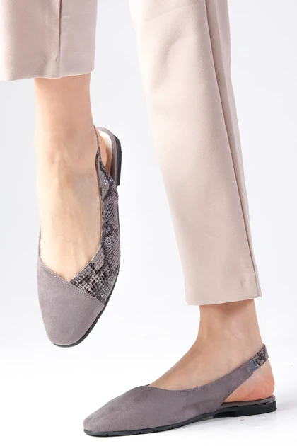 کالج زنانه میوگوستو mio-gusto