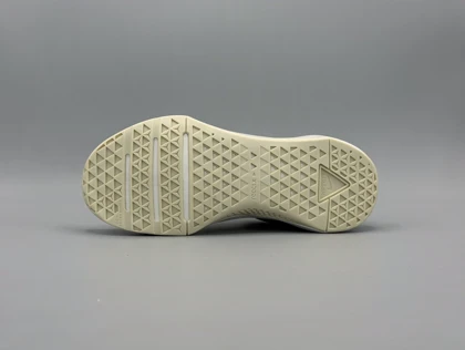 کتانی نایکی متکان 10 شیری کرم / Nike Metcon