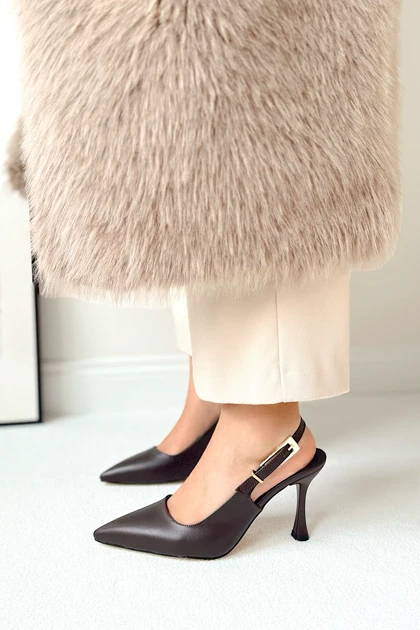 کفش پاشنه‌بلند کلاسیک زنانه polka-store polka-store