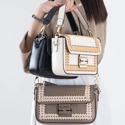 کیف بافتی FENDI