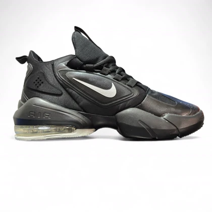 نایک ساواج مشکی