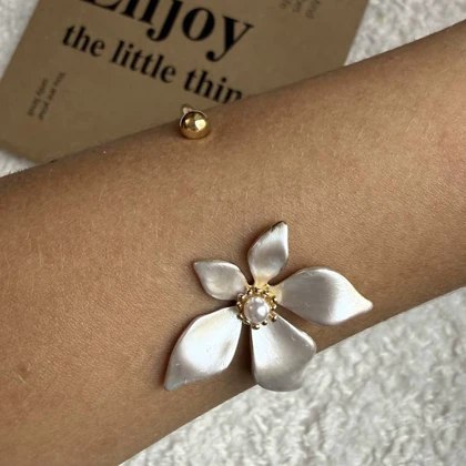 بنگل جلو باز گل سفید میناکاری