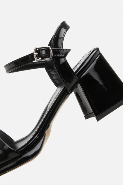 صندل زنانه yaya-by-hotic yaya-by-hotic