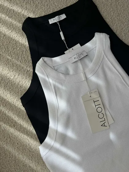 تاپ ( alcott)
