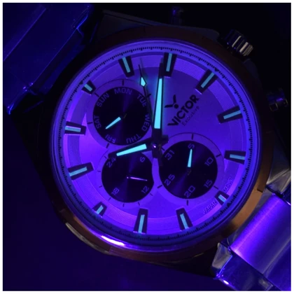 ساعت victor فول استیل مدل v5835-04 سه موتور کد (8858) نقره ای قاب طلایی علیدسا