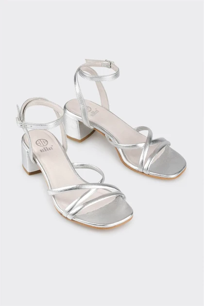 صندل زنانه اله elle