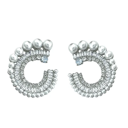 گوشواره زنانه مدل گالاکسیا طرح جواهر و مروارید با تراش باگت نقره‌ای