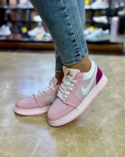 کتانی ورزشی زنانه نایک جردن 1