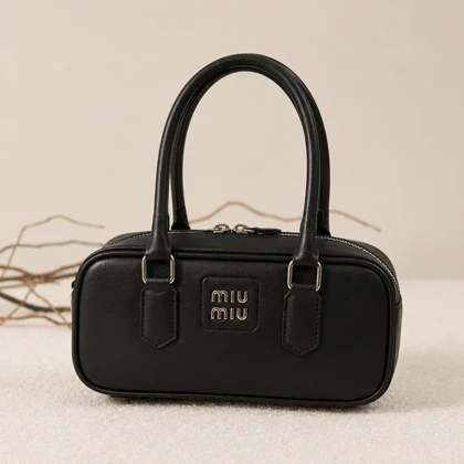 کیف دوشی زنانه باکسی طرح MIU MIU کد 874