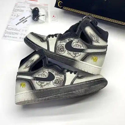 کفش نایک ایر جردن وان ساق‌دار فامیلیا Nike Air Jordan 1 High Familia