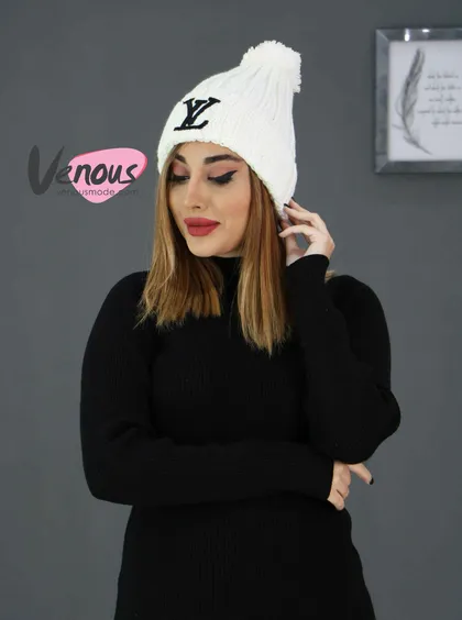 کلاه بافت LV پومدار