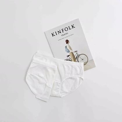 شورت سفید زنانه