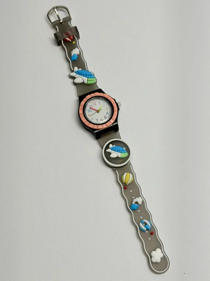 ساعت بچگانه چراغ دار