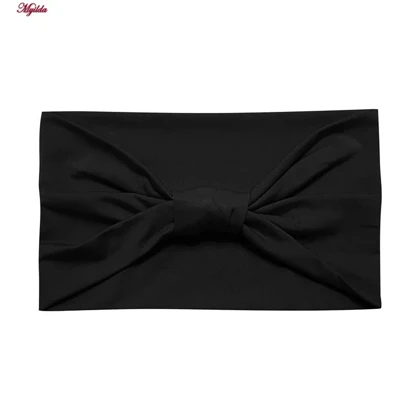 ست تیشرت و شلوار ورزشی زنانه رنگ مشکی به همراه هدبند مدل 5231-734p