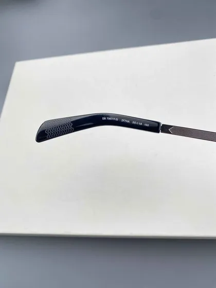 عینک آفتابی دیوید بکهام مدل DB7067