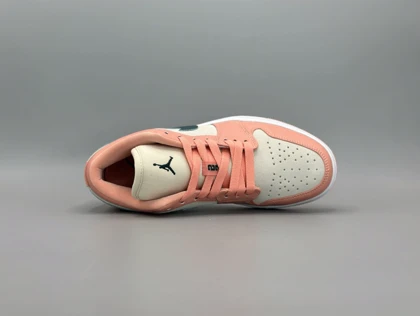 کتانی نایکی جردن1لو مدر روت/Nike Air Jordan1 low