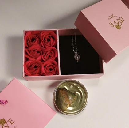 گردنبند صدف مروارید طبیعی عشق وارداتی با باکس گل