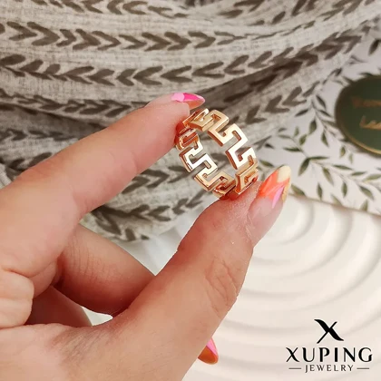 انگشتر رینگ ورساچه ژوپینگ، ظرافت و درخشش بی نظیر Xuping