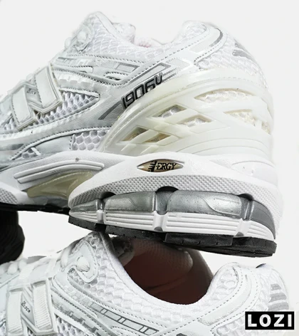 کفش کتانی سفید New Balance 1906R