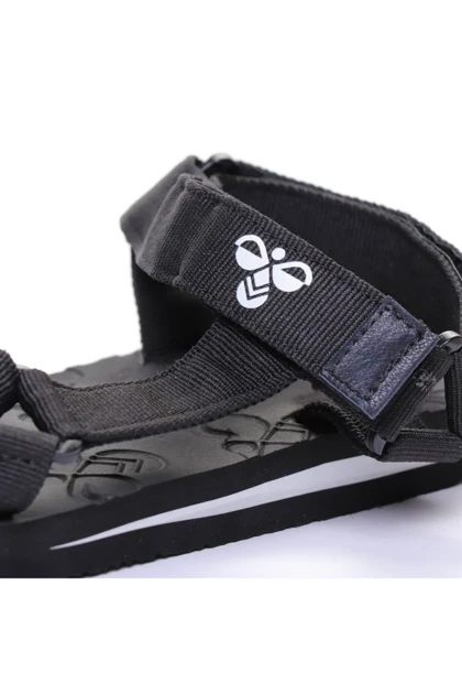 کفش پیاده روی زنانه hummel