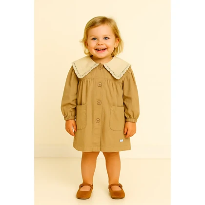 پیراهن بچگانه با یقه بزرگ و دکمه جلو