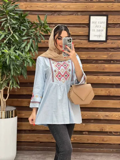 مانتو جلو بسته گلدوزی رنگی