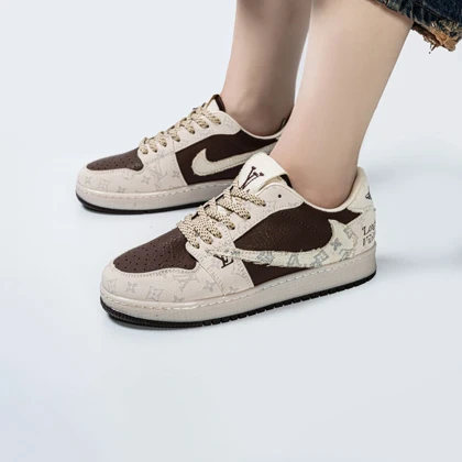 کفش کتانی زنانه و دخترانه مدل نایک ترویس NIKE TRAVIS رنگ کرم قهوه ای کد M31560