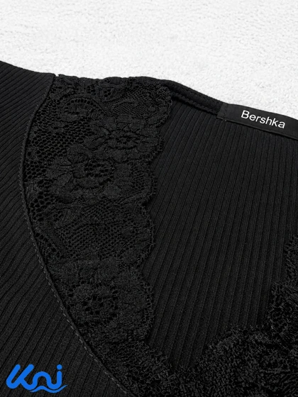 تیشرت زنانه یقه هفت گیپوری برشکا Bershka