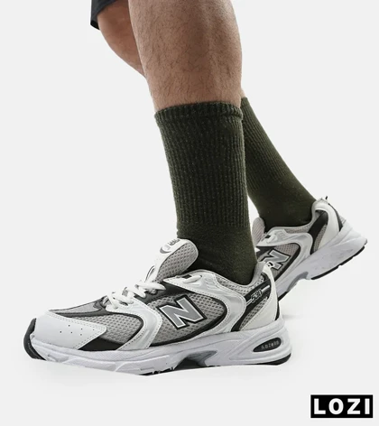 کفش کتانی مردانه و زنانه سفید خاکستری NEW BALANCE 530 مدل 4073