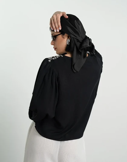 پیش گلدوزی دکمه دار