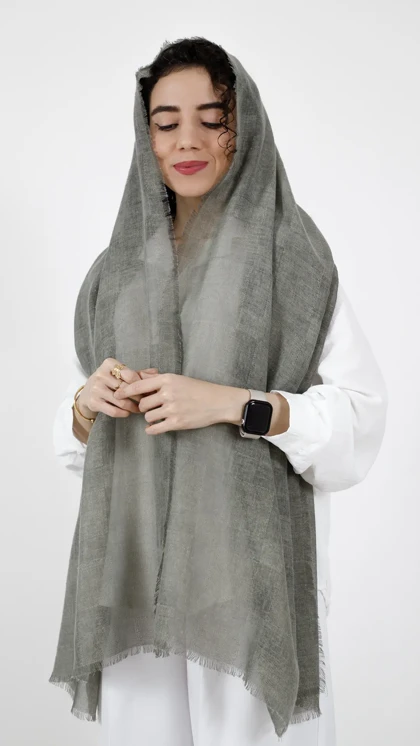 شال چهارخونه دور ریش