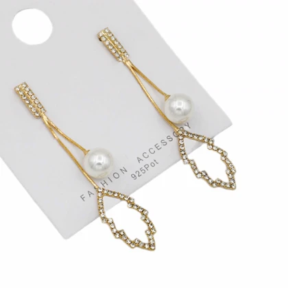 گوشواره زنانه مدل مروارید نگین