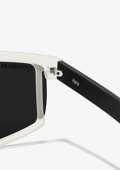 عینک آفتابی دی فرانکلین مدل D.franklin Alpha Milky Crystal / Matt Black