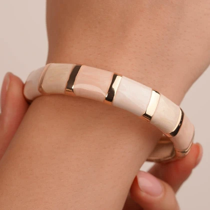 دستبند النگویی میناکاری رنگ آدامسی