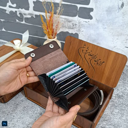 ست هدیه چرم طبیعی مردانه کمربند و جاکارتی مدل 2 تیکه قهوه ای ساده