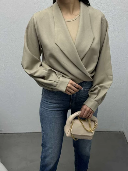 بلوز نیم‌تنه CASUAL