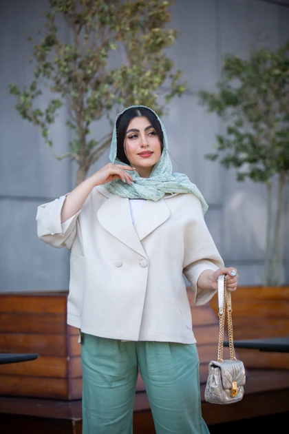 مانتو سارینا کنفی